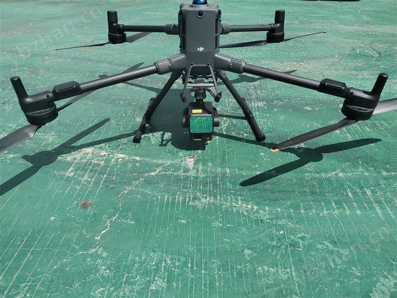 大疆Matrice 400无人机挂载热成像+喊话器