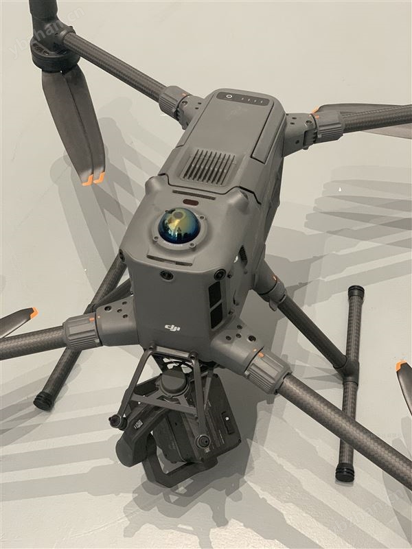 M400  無(wú)人機(jī)農(nóng)業(yè)作業(yè)