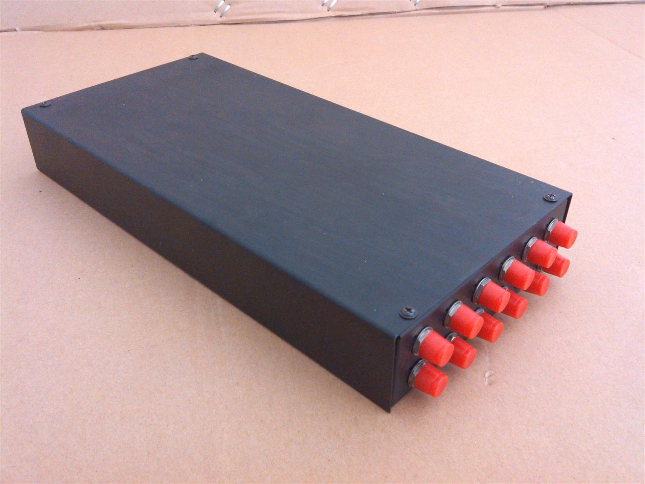 12口光缆终端盒 壁挂式12口《滑动》抽拉式光缆终端盒【图】