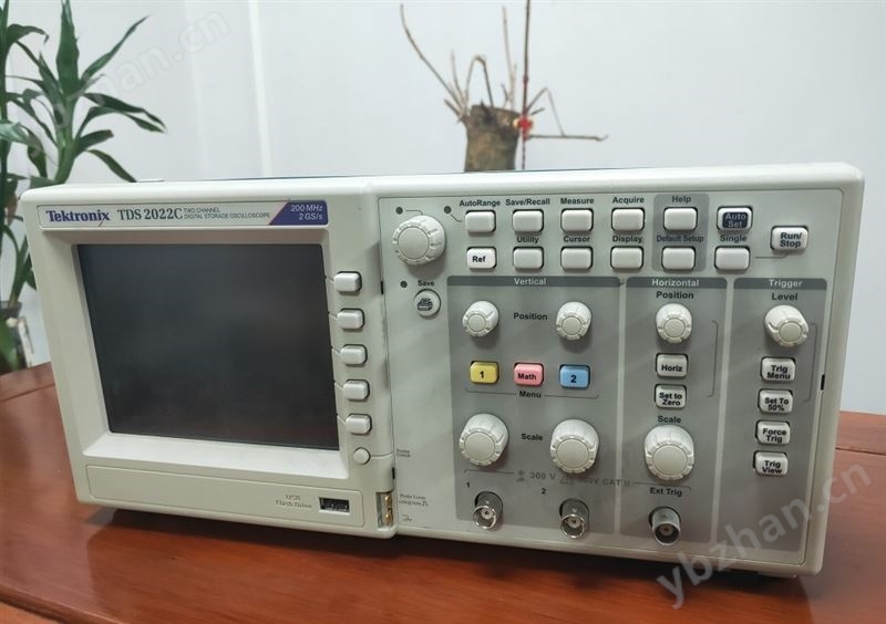 Tektronix  TDS2024C示波器1